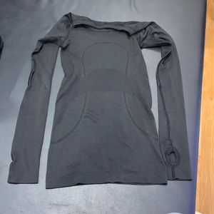 Lululemon shirt